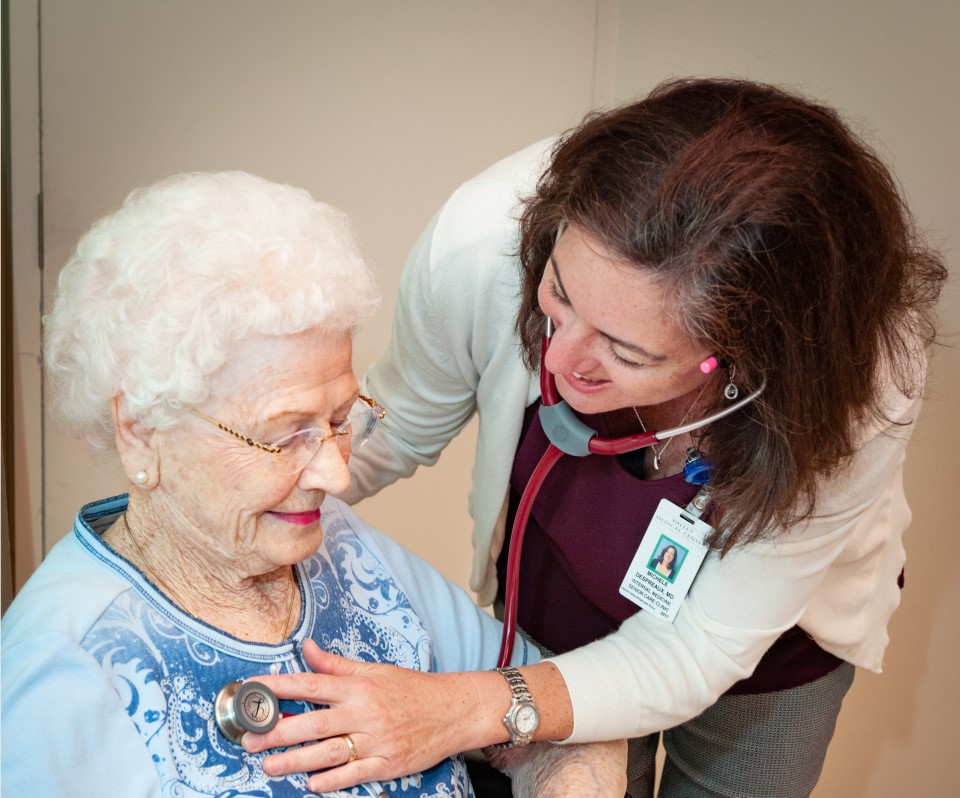 doctor-elderly-patient_web